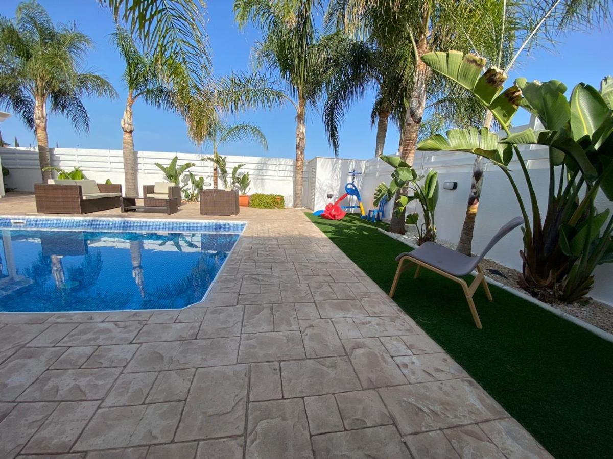 Villa Angel - Exotic Villa 200M From Beach Paralimni Ngoại thất bức ảnh
